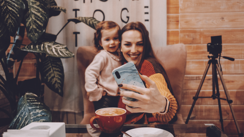 Rahasia Sukses Ibu Jadi Influencer di Era Digital Vlogger Mom